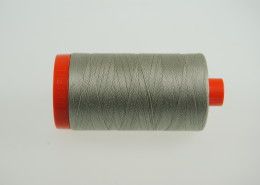 Aurifil Garn 5021 Light Grey